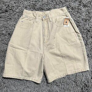 Deadstock Early 90s Denim Mom Jorts High Waisted Waist Measures 24”